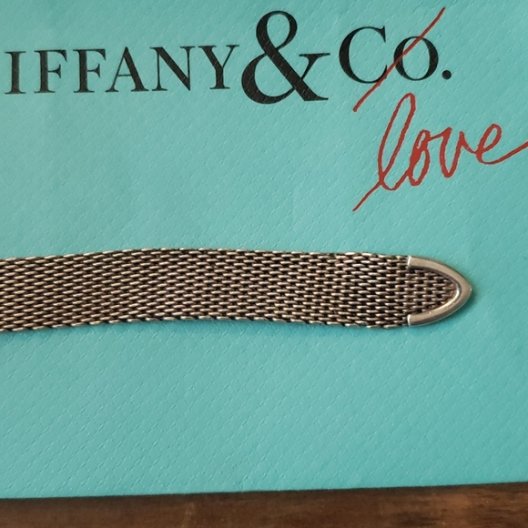 Tiffany Mesh Heart Buckle Bracelet - Picture 11 of 15